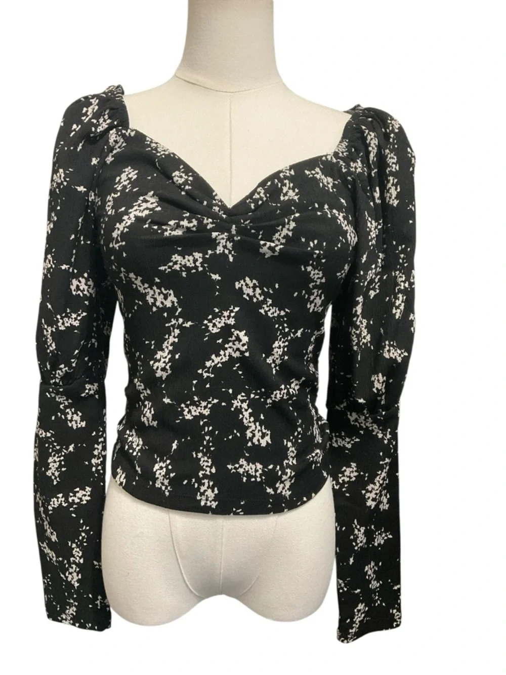 Preloved Black & Ivory Abstract Print Puff Sleeve Blouse Ruched Bust Top A15